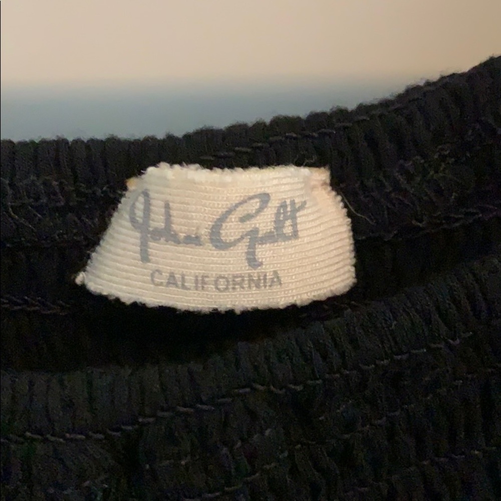 BRANDY MELVILLE off the shoulder black top - Picture 3 of 3